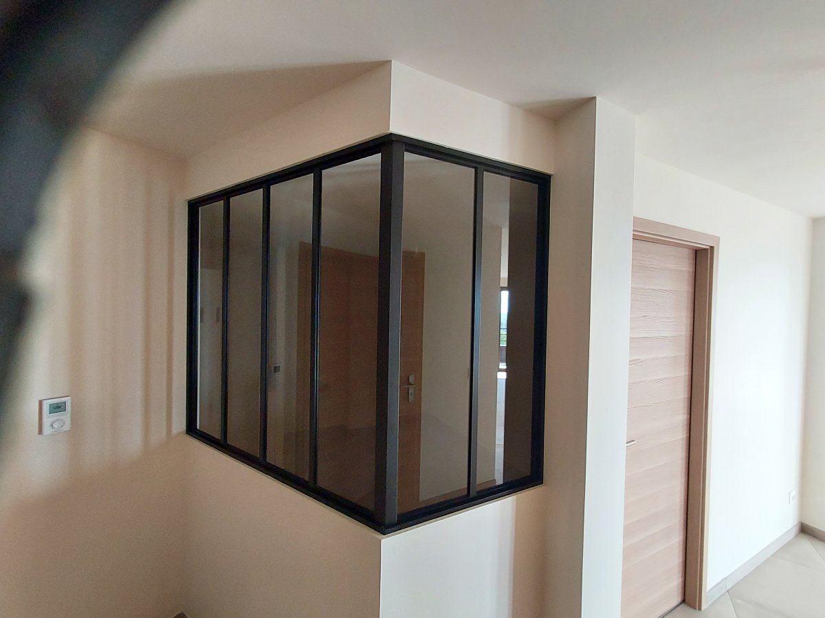 DURA MENUISERIE PAYS DE GEX AIN HAUTE SAVOIE INTERIEURE verriere  pose 